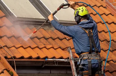 Démoussage et hydrofuge de toiture à Éturqueraye